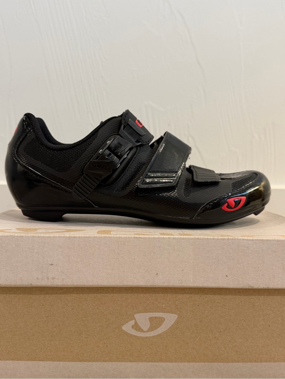 Giro Apeckx II road cycling shoes | Black And Red | US-M 8